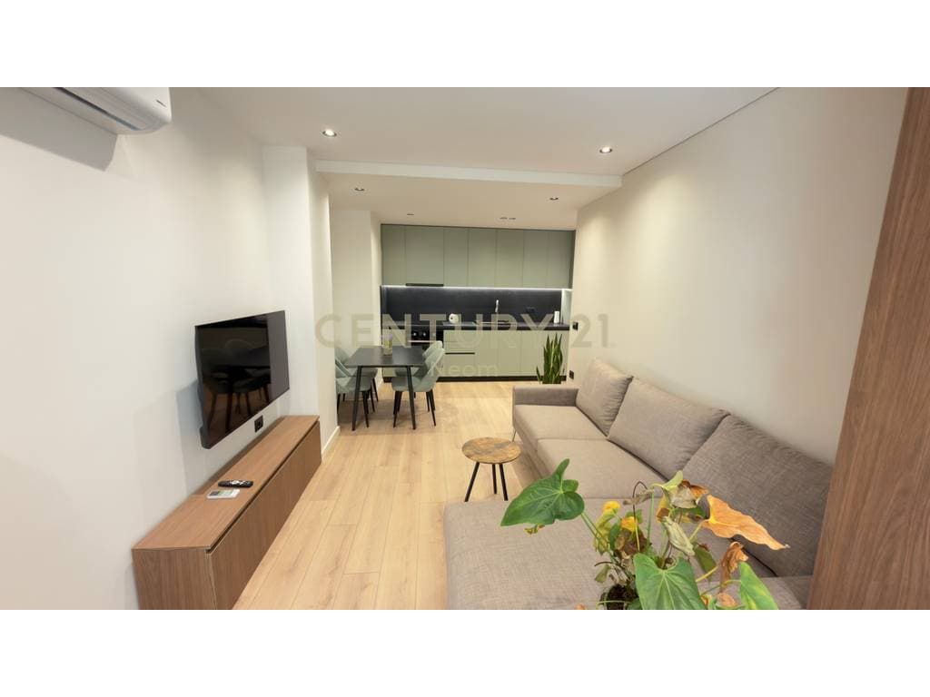 Shitet Apartament 1+1 Liqeni i Thate