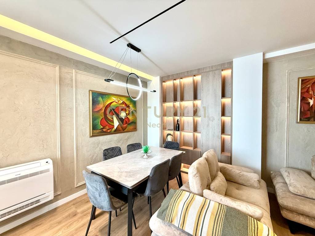 QIRA, APARTAMENT 3+1+2 + DEPO, RRUGA E KAVAJES! 4