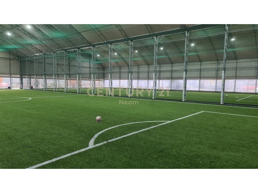 Shitet kompleks sportiv (fusha kalçeto) ne Linze
