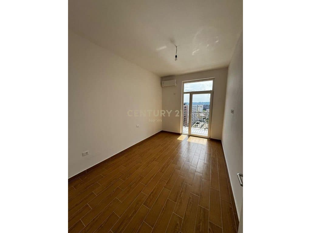 🏢 APARTAMENT ZYRE PËR QIRA | BULEVARDI I RI 2