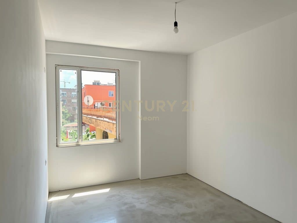 SHITET APARTAMENT 2+1+2 NË ZONËN E XHAMLLIKUT 2