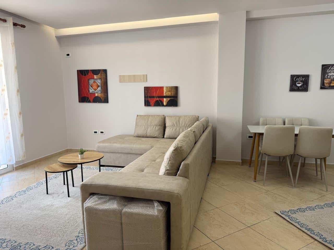 Jepet me qera apartament 1+1 tek Kmy ne Yzberisht!