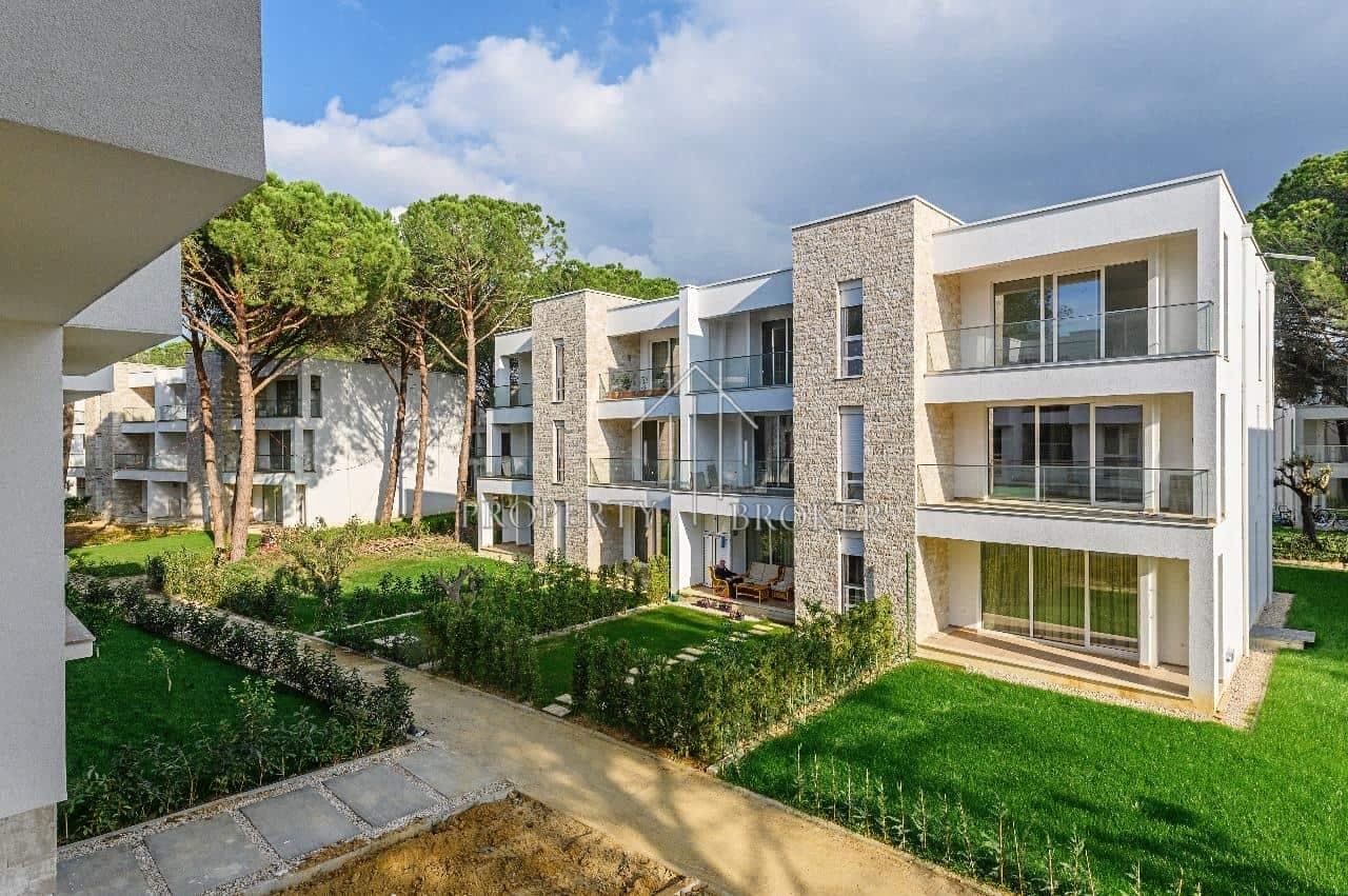 Shitet apartamenti 2+1+Post Parkimi te Gjiri i Lalezit,San Pietro Resort! 2