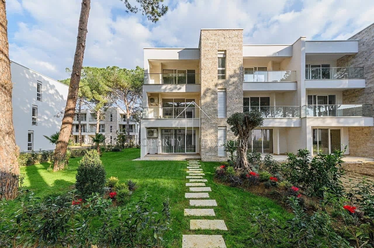 Shitet apartamenti 1+1 te Gjiri i Lalezit,San Pietro Resort! 3