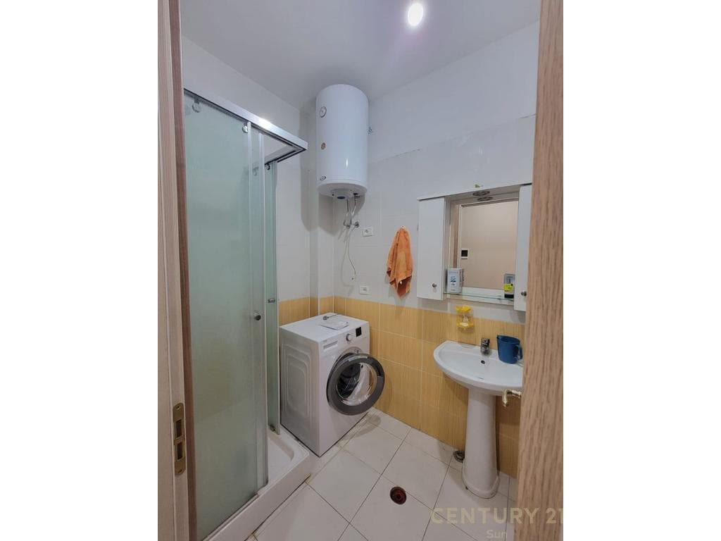 APARTAMENT 1+1 ME QIRA KOMPLEKSI FRATARI 4