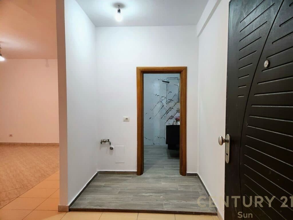 APARTAMENT 2+1 PER SHITJE NE VLORE!