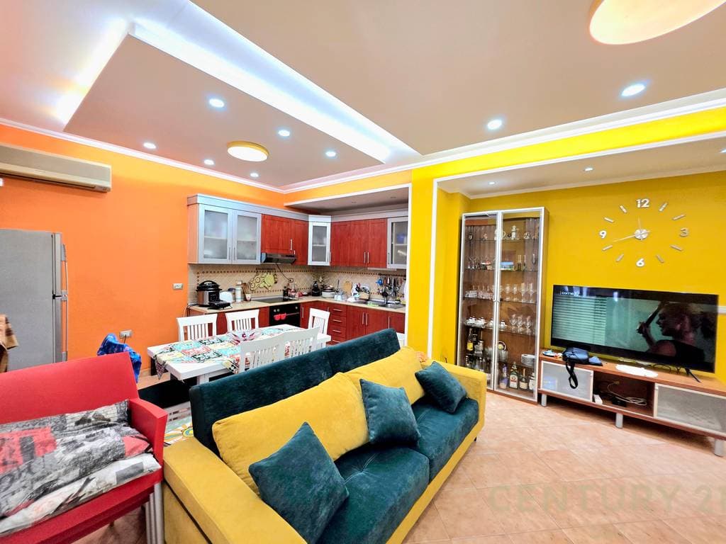 SHITET APARTAMENT 2+1+2 NE MALIN E ROBIT 2
