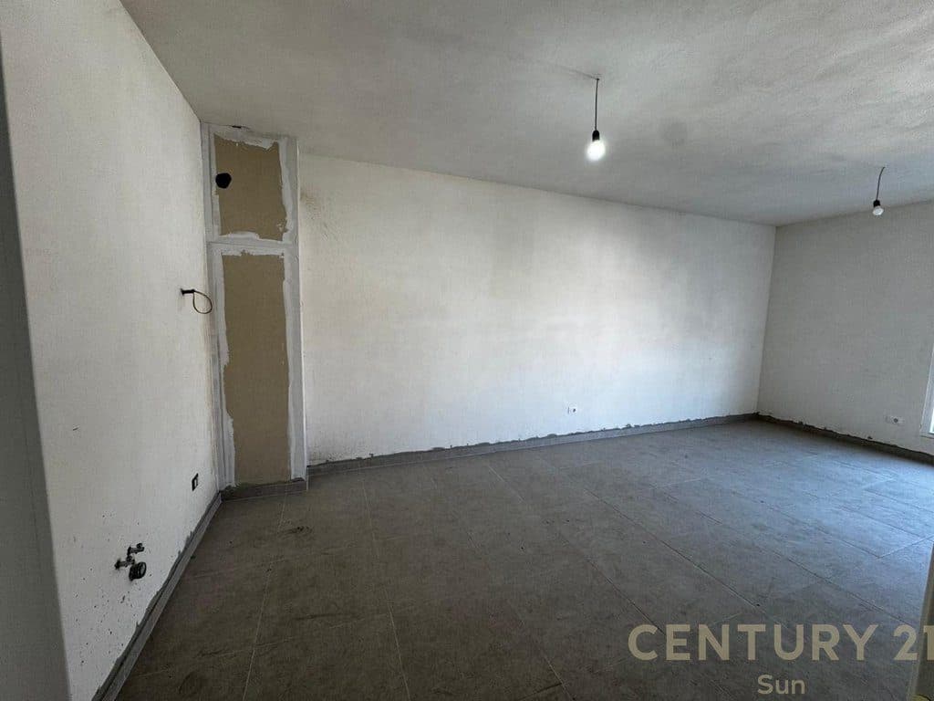 Apartament 1+1 Me Qira në Rruga 5 Maji, Tiranë - 550€ | 68 m² 2