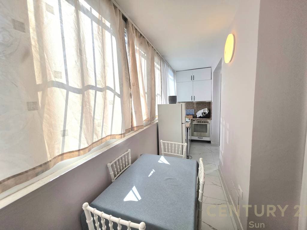 APARTAMENT 1+1 PER QIRA PRANE 21 DHJETORIT 3