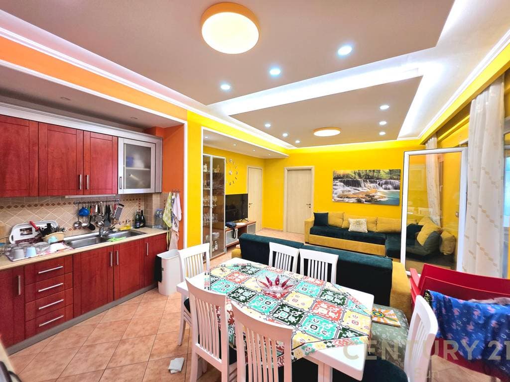 SHITET APARTAMENT 2+1+2 NE MALIN E ROBIT 3