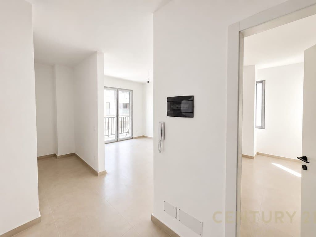 SHESIM APARTAMENT 2+1 NE GOLEM TE HOTEL "BONITA"
