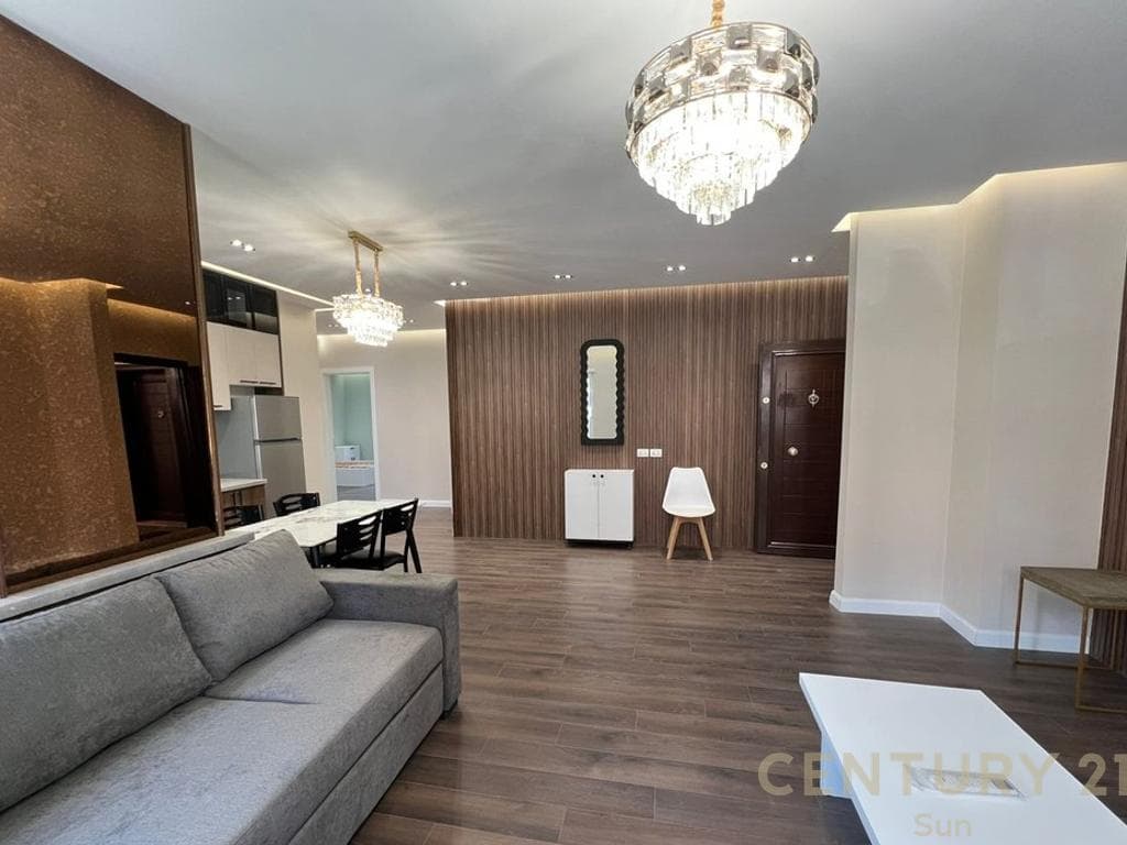 Apartament 2+1+2 Për Shitje në zonen e Kopshtit Botanik Zoologjik, Tiranë 3