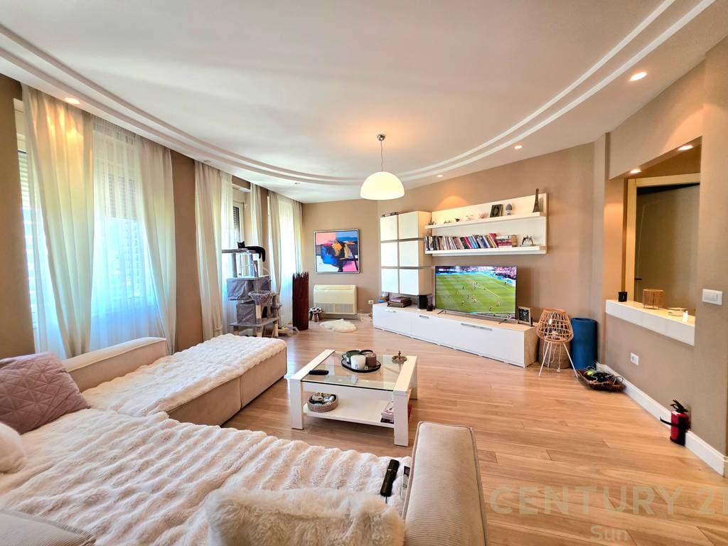 DUBLEX/PENTHOUSE PER SHITJE PRANE LIQENIT ARTIFICIAL 3