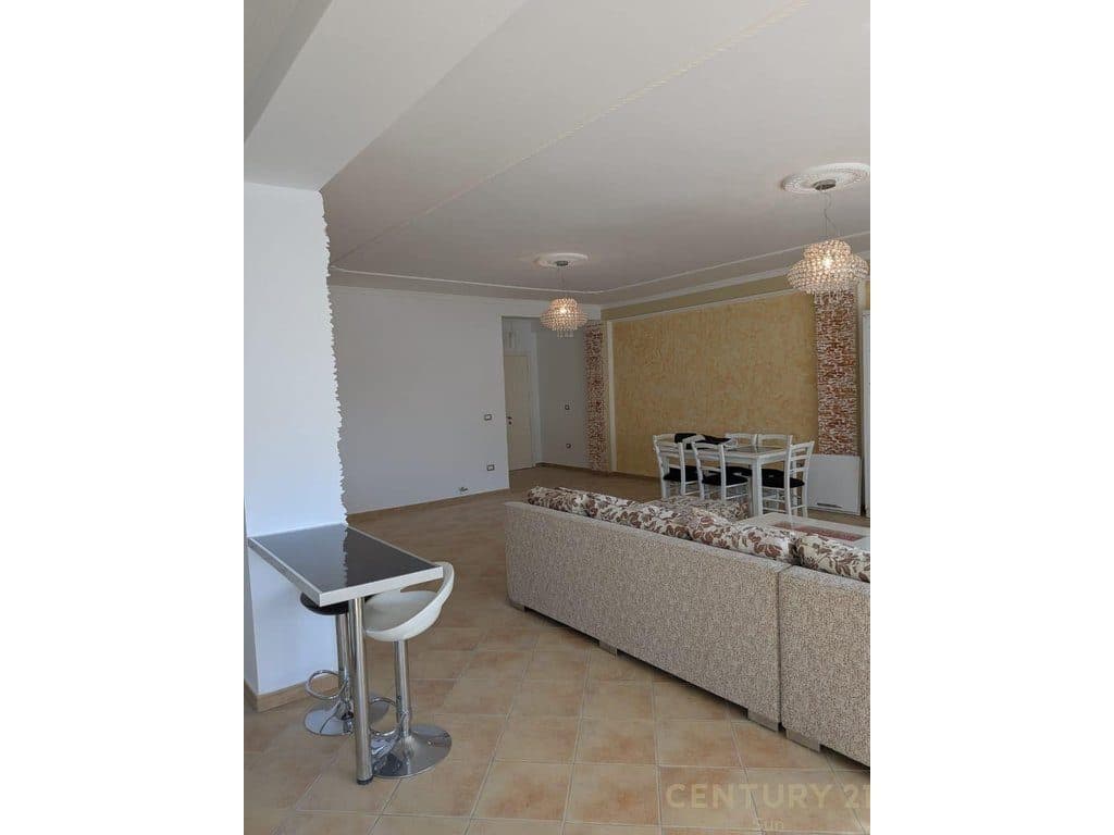 SHITET APARTAMENT 3+1 PRANE STADIUMIT DURRES! 4