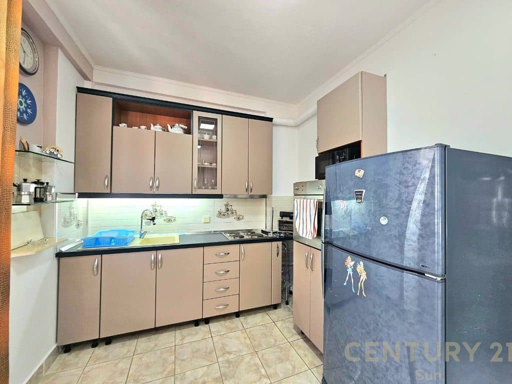 APARTAMENT 2+1 PER QIRA PRANE AMBASADES AMERIKANE 4