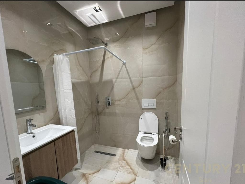 Apartament 2+1+2 Për Shitje në zonen e Kopshtit Botanik Zoologjik, Tiranë 4