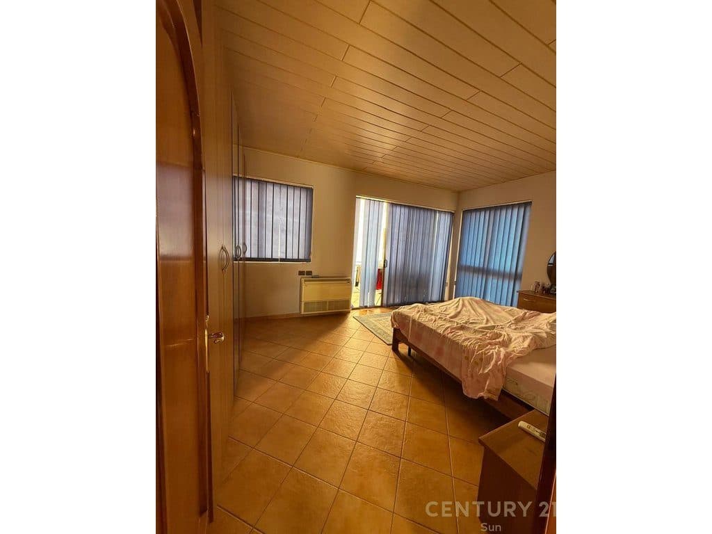 Vilë 4+2 Në Shitje në Don Bosco, Tiranë - 500,000€ | 408 m² 3