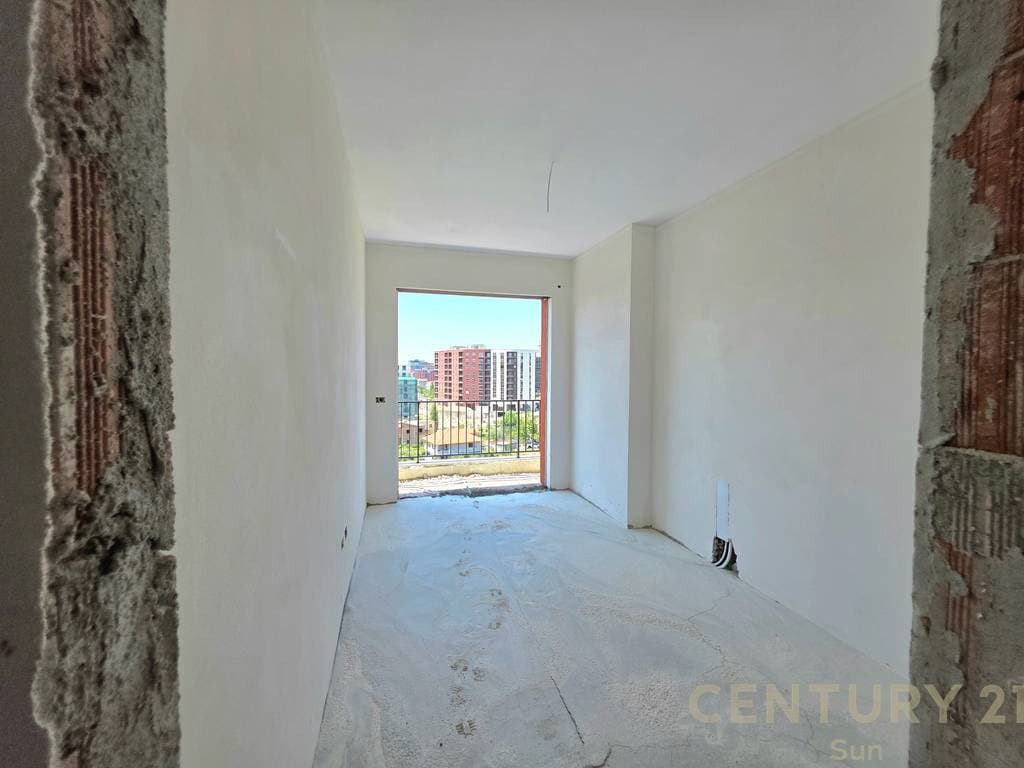 APARTAMENT 3+1 PER SHITJE NE PASKUQAN 3