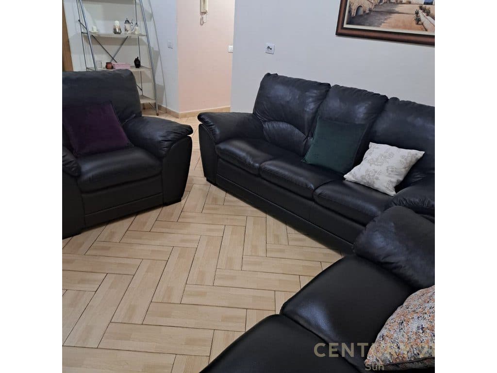 Apartament 2+1 Me Qira në Rruga e Kavajës! 2