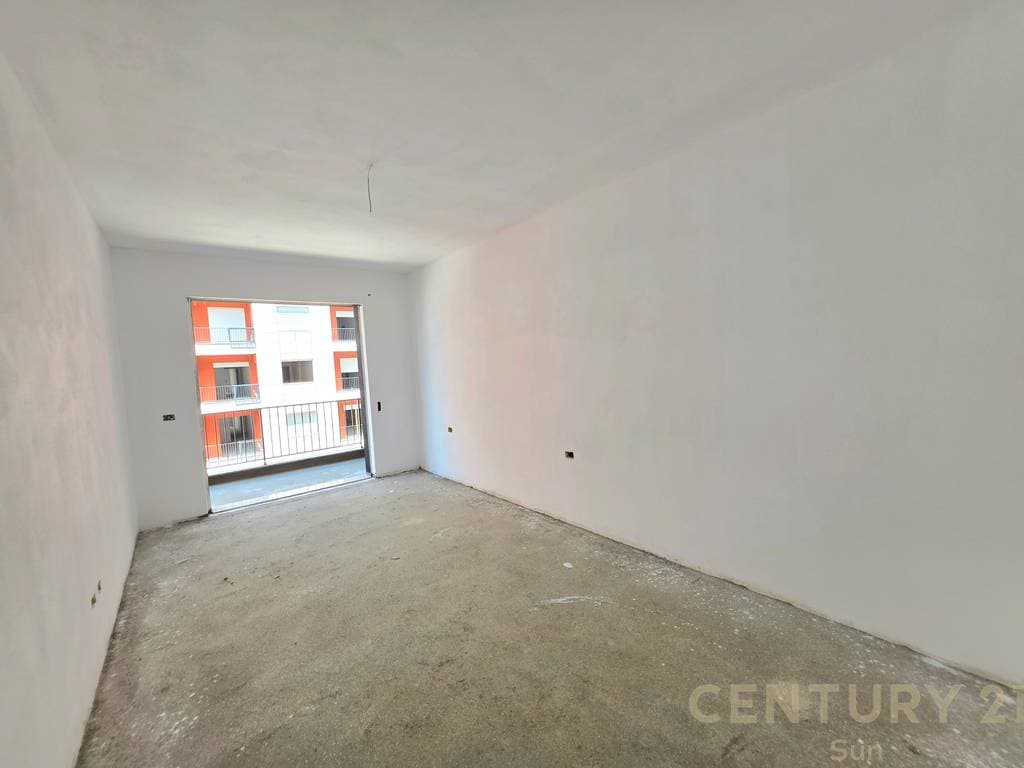 APARTAMENT 2+1 PER SHITJE NE PASKUQAN 4