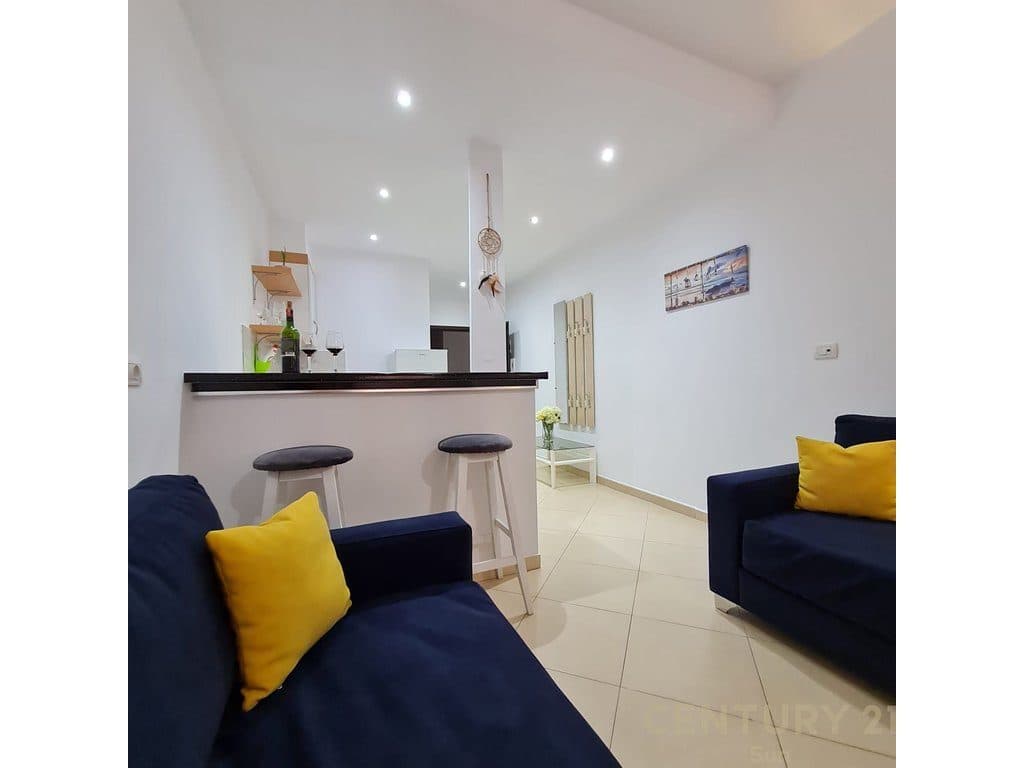2 Apartament 1+1 Për Shitje në Vlorë 4