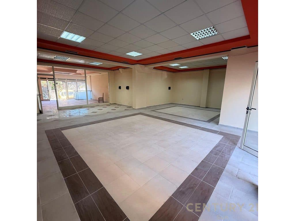 Ambient Komercial Në Shitje në Vlorë, Centrale - 560000€ |251 2