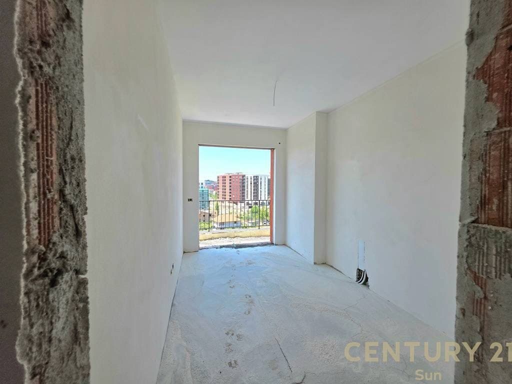 OKAZION! APARTAMENT 3+1 PER SHITJE NE PASKUQAN 3