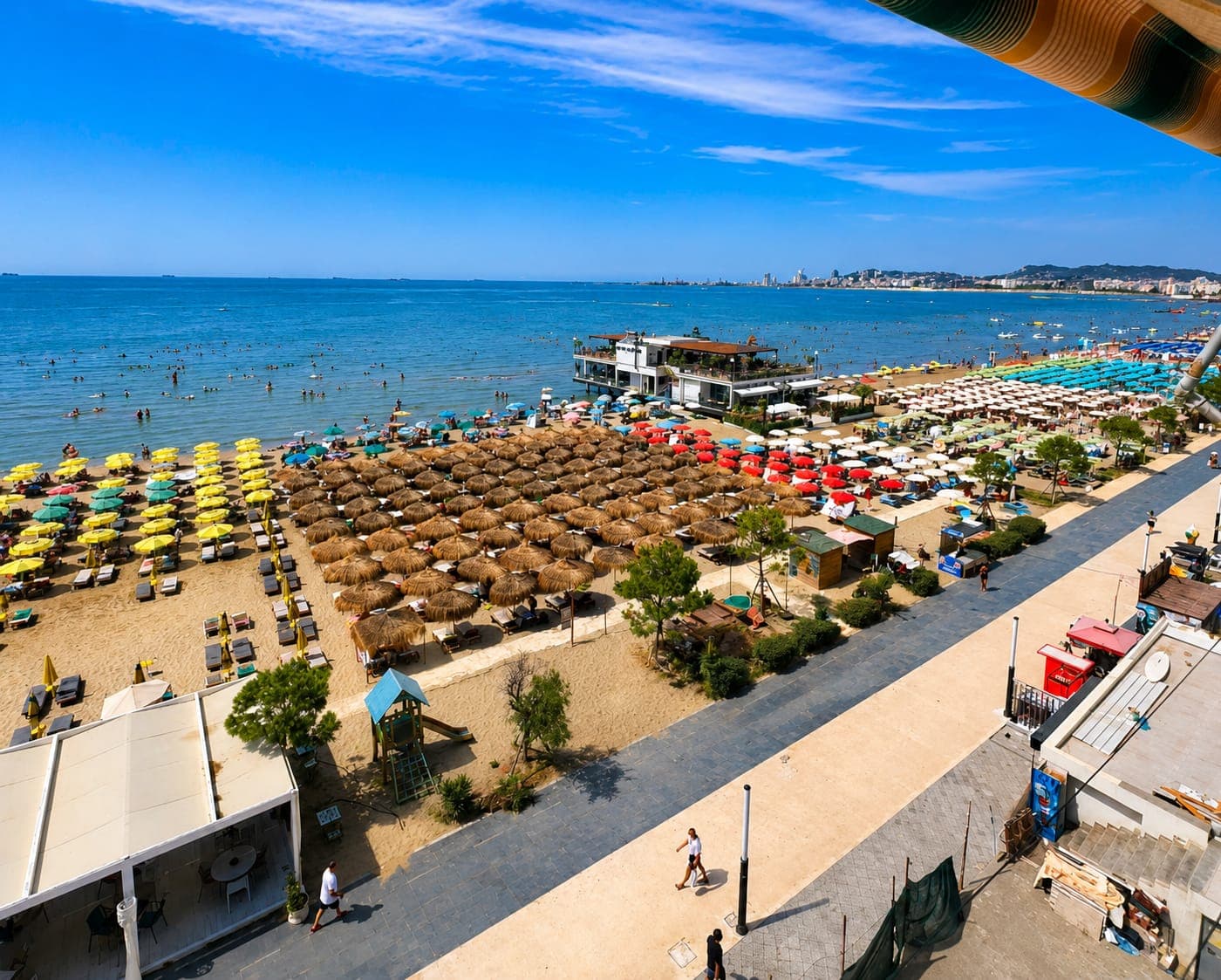 Jepet me Qira Apartament 1+1 | Vijë e Parë me Detin | Plazh, Durrës