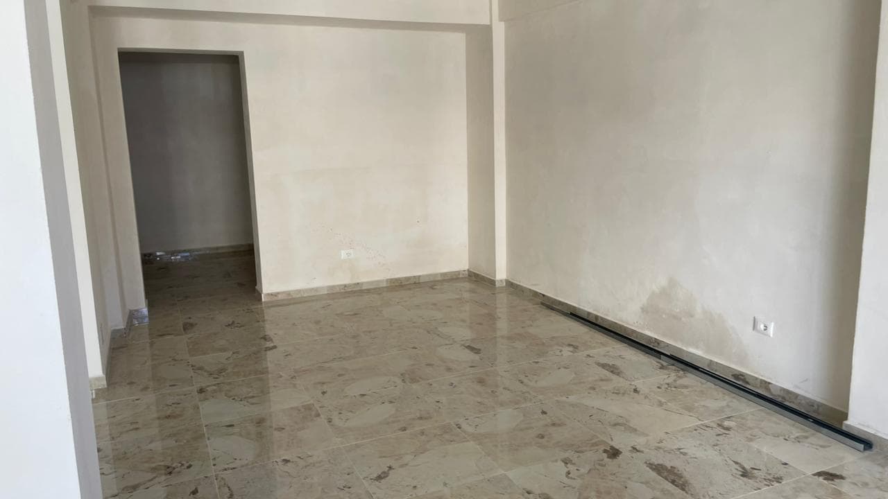 Jepet me Qira Ambient Komercial | Pranë Tregut Industrial, Durrës 4