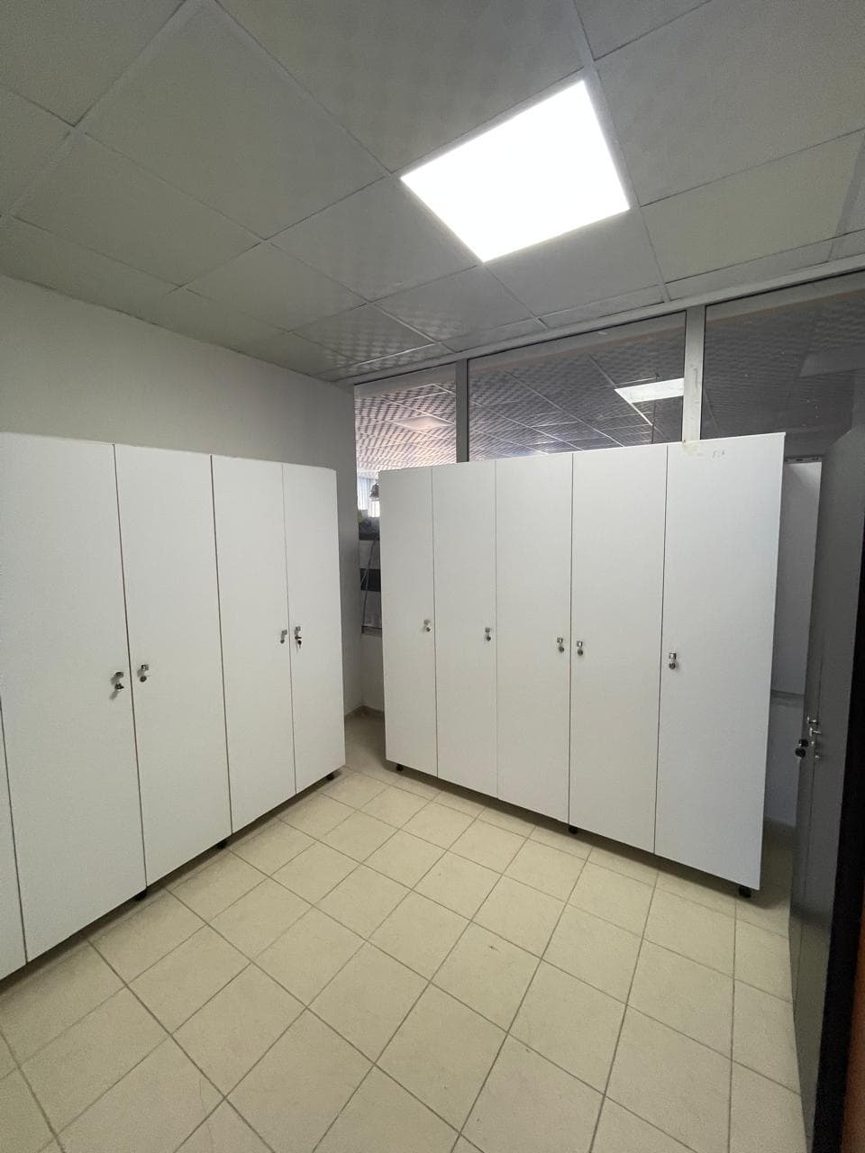 Jepet me qira ambient Biznesi 1300 m² me Qira| Ish Kënet, Durrës 3