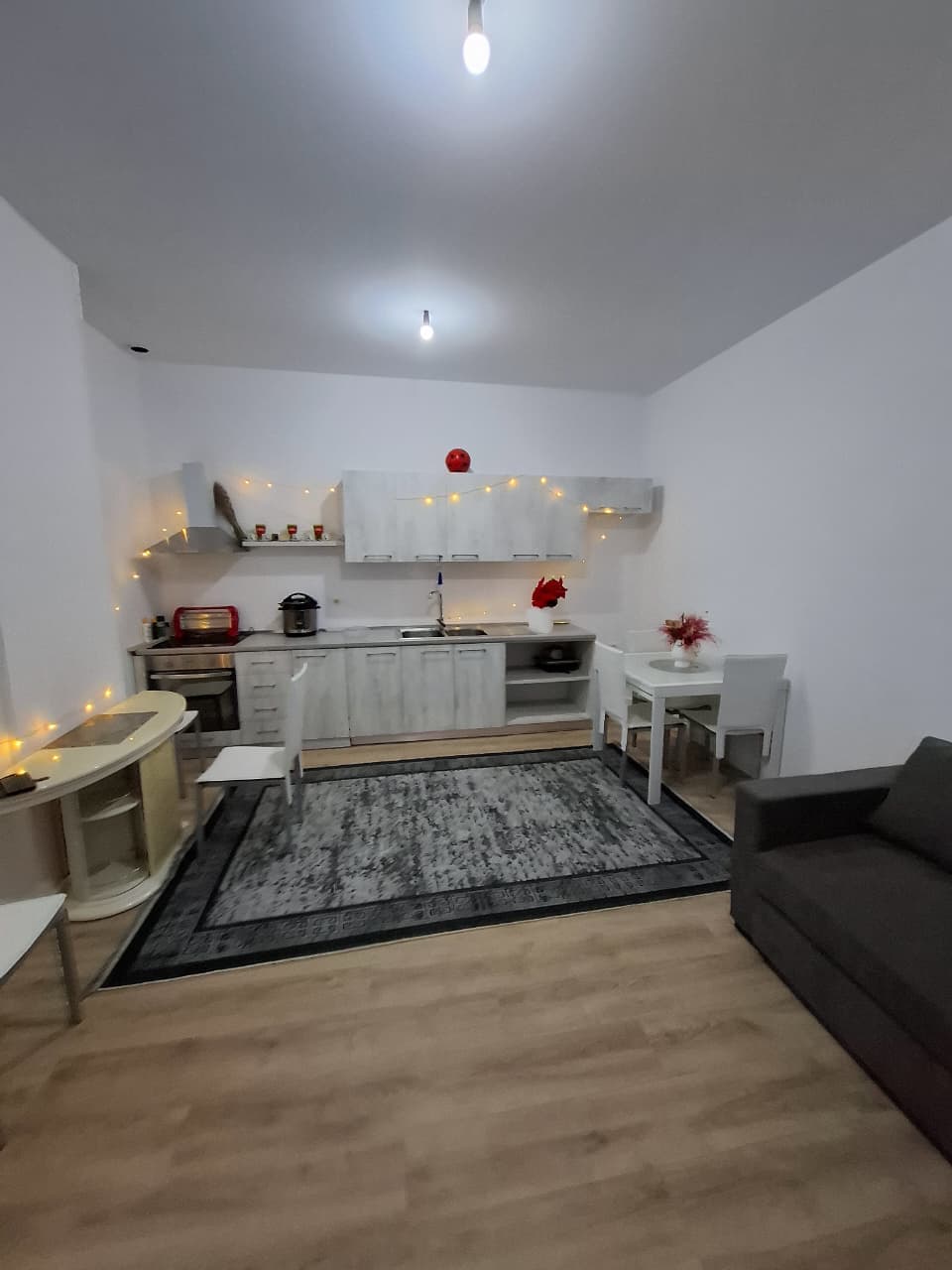 Shitet Apartament 1+1 | Pranë Shkollës "Bajram Curri", Plazh Durrës 2