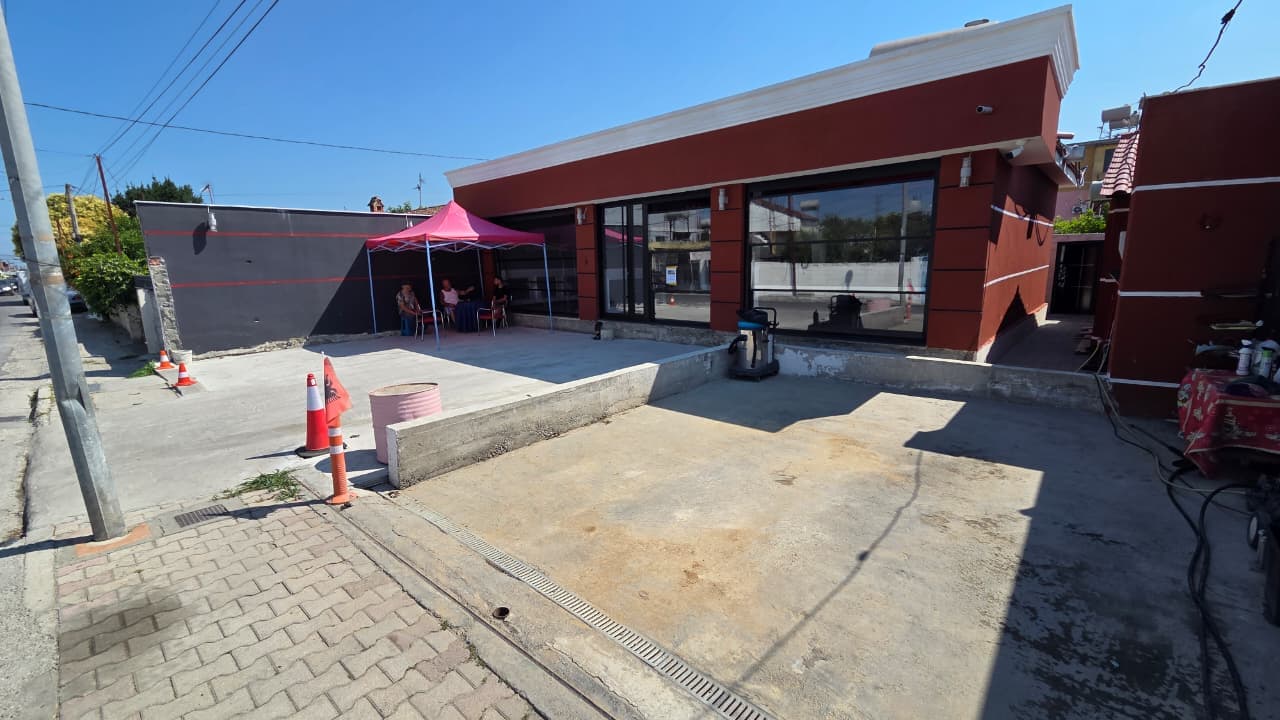Jepet me Qira Ambient për Bar-Kafe | Xhafzotaj, Durrës 3