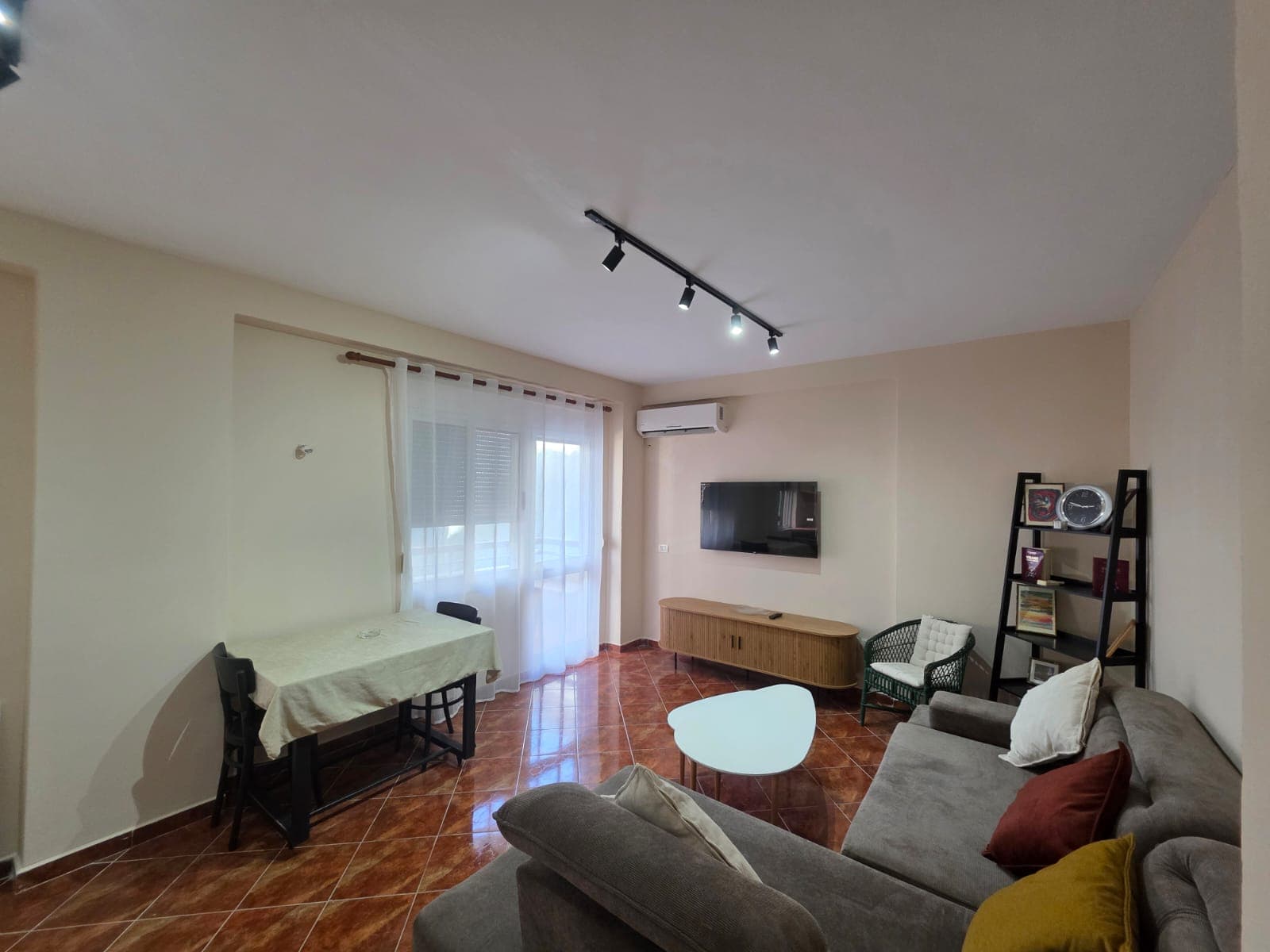 Shitet Apartament 1+1 | Shkëmbi i Kavajës, Durrës 2