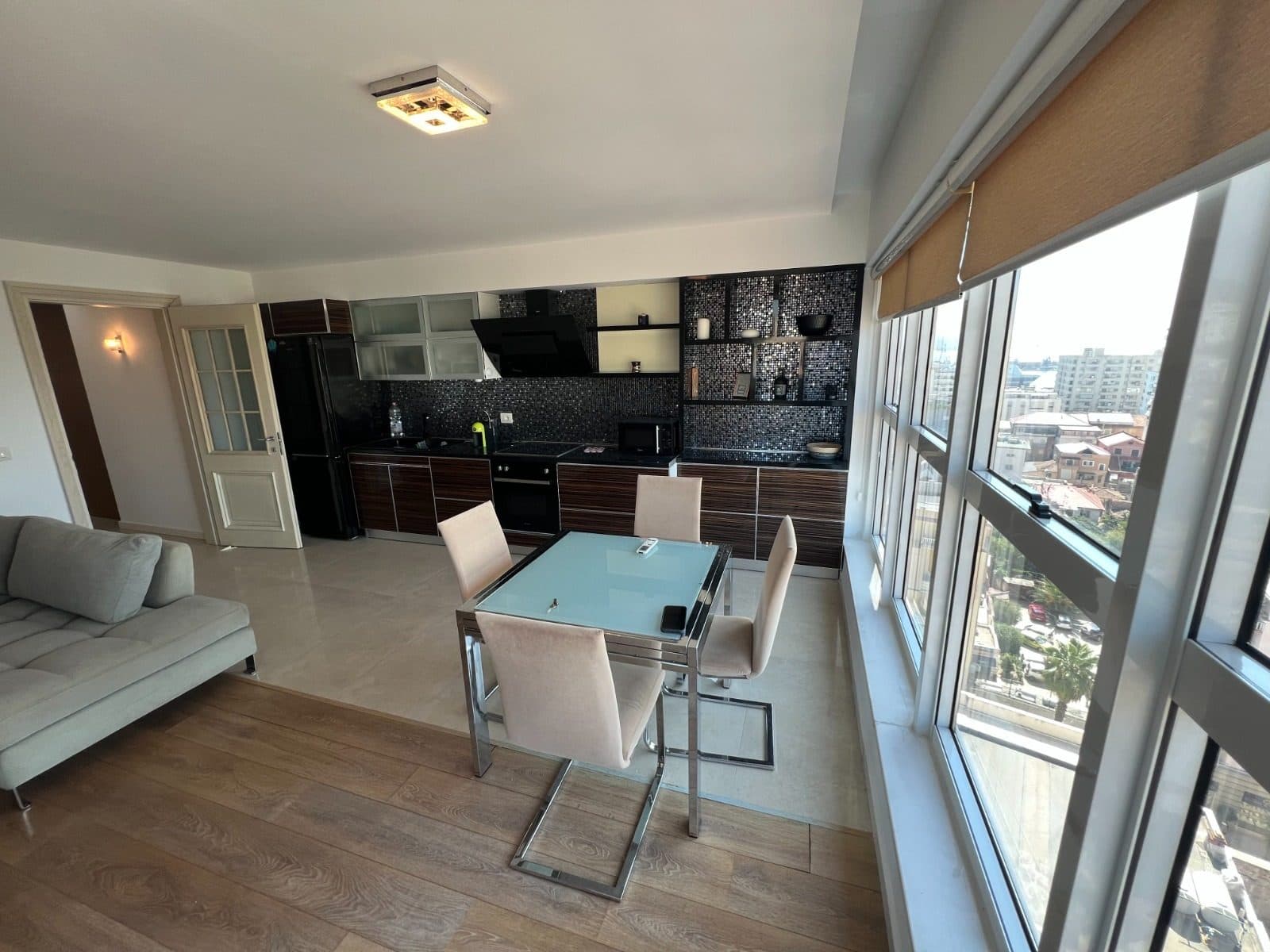 Shitet Apartament 2+1 | Pranë Bulevardit Kryesor, Durrës 4