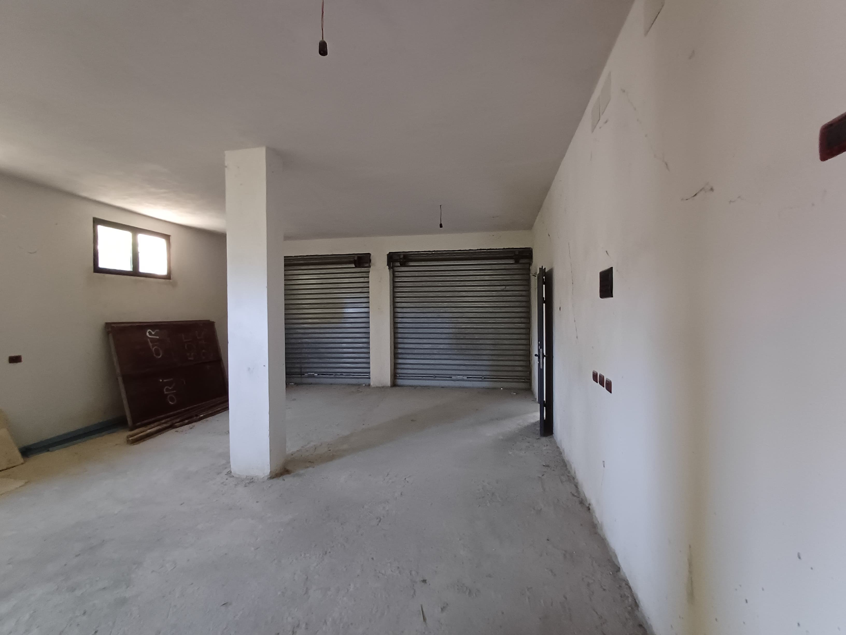 Shitet Shtëpi 3-Katëshe Multifunksionale | Zona e 3 Çezmave, Durrës 3