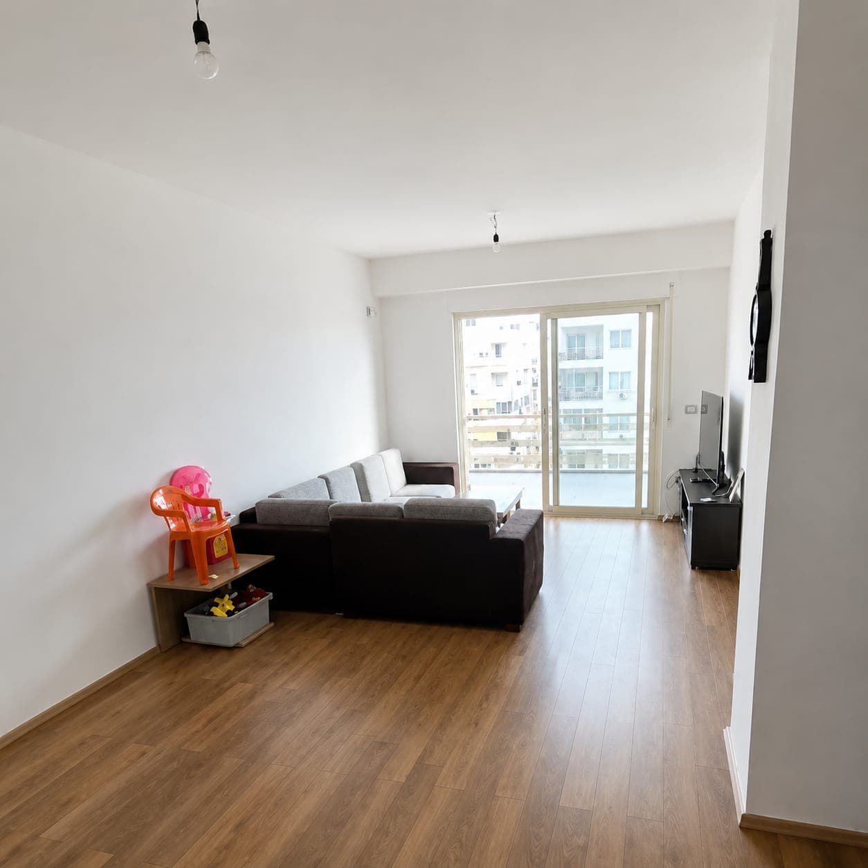 Jepet me Qira Apartament 2+1+2 | UKD, Durrës