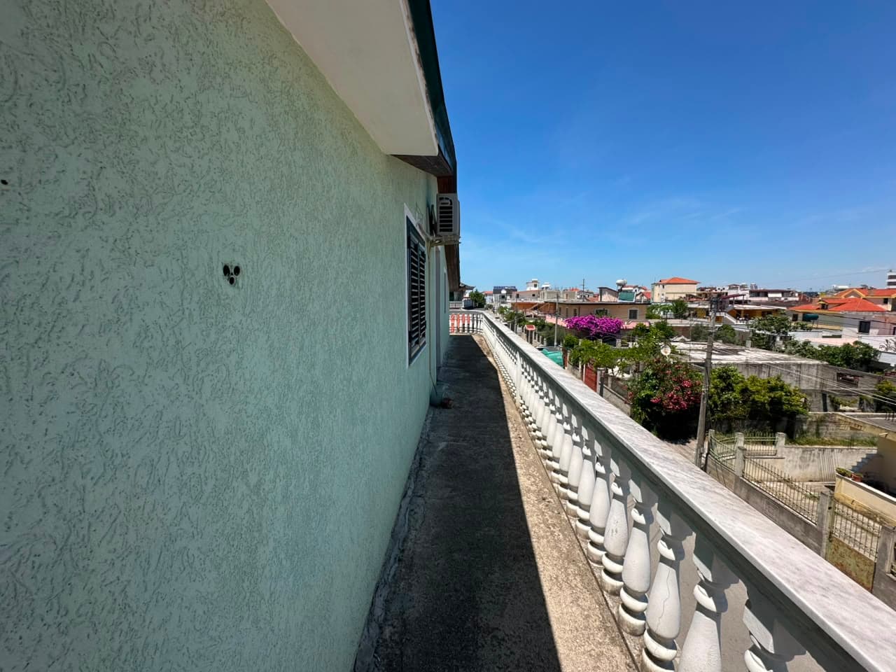 Shitet Vilë Private 3-Katëshe | Pranë Kryqit të Kuq, Durrës
