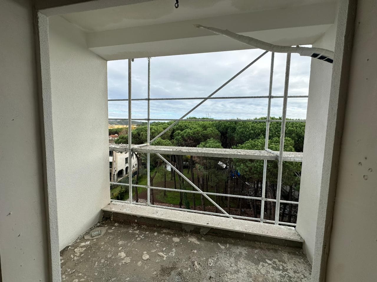 Shitet Apartament 1+1 | Mali i Robit, Durrës 3