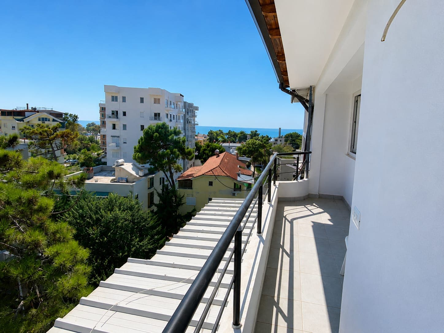 Shitet Apartament 2+1 | Golem, Durrës