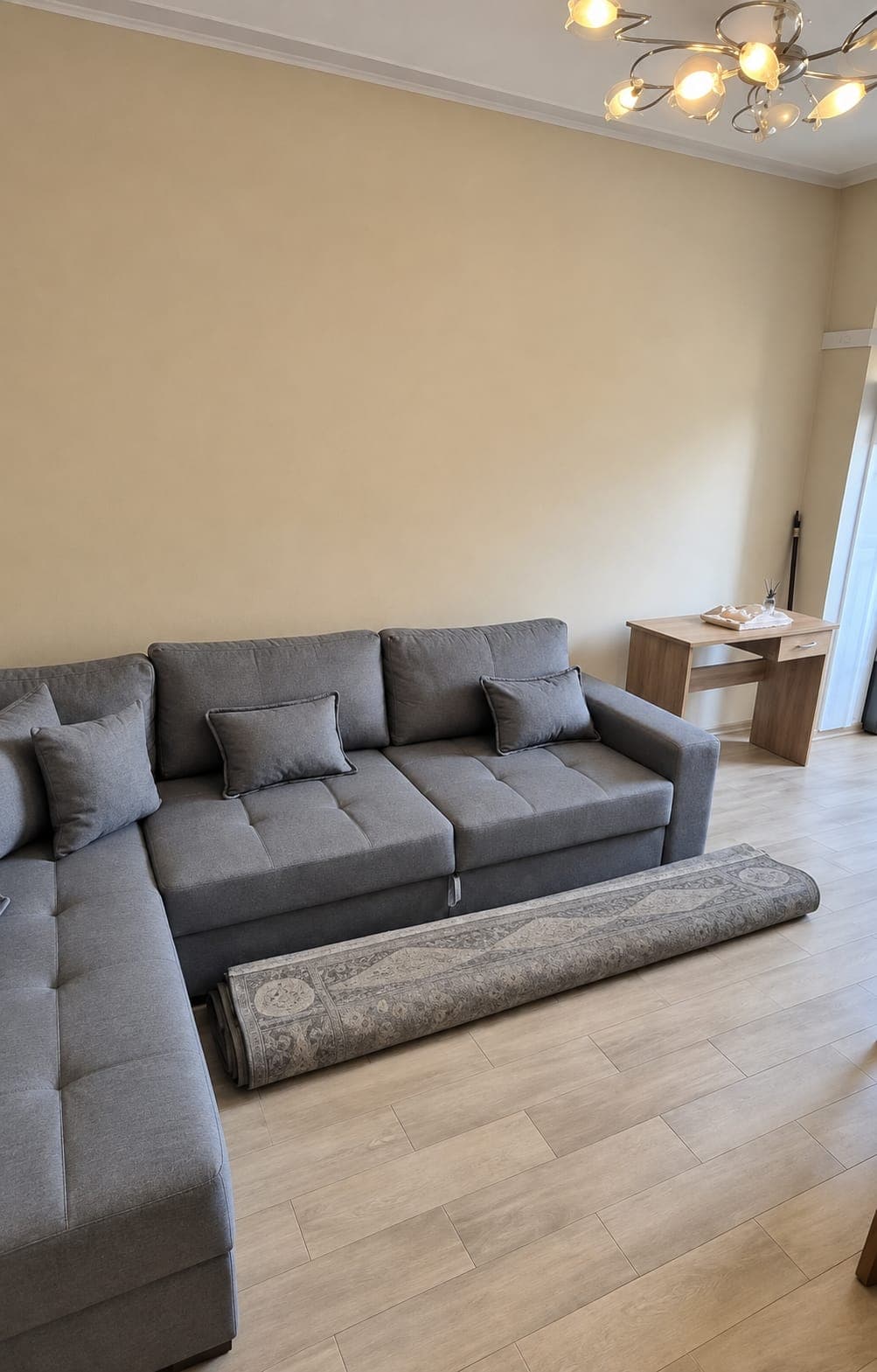 Jepet me qira apartament 2+1 | Bulevardi kryesor, Durrës 2