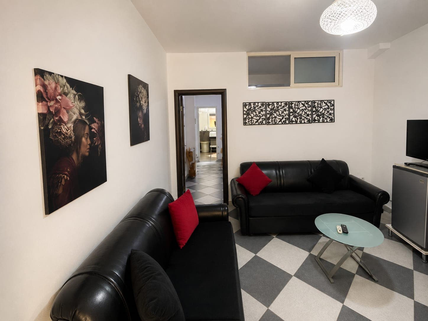 Jepen me Qira 2 Apartamente 1+1 me Verandë | Shkëmbi i Kavajës, Durrës