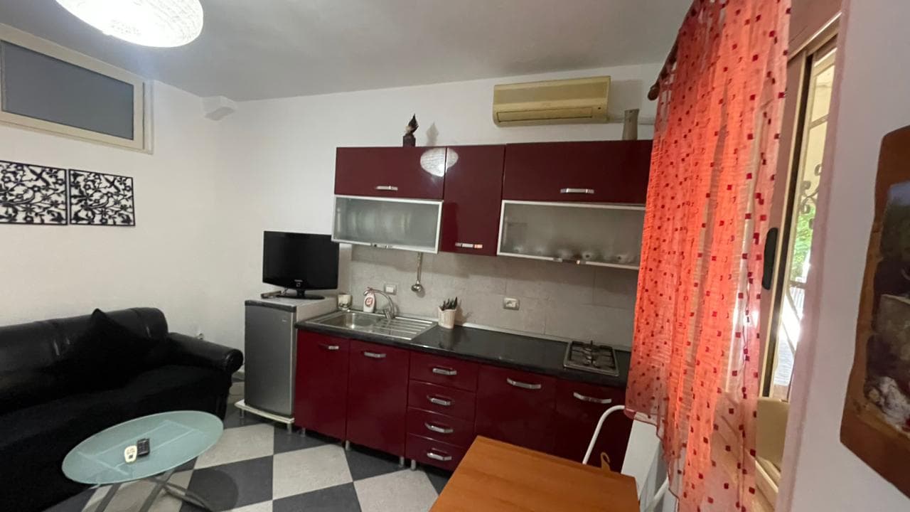 Jepen me Qira 2 Apartamente 1+1 me Verandë | Shkëmbi i Kavajës, Durrës 4