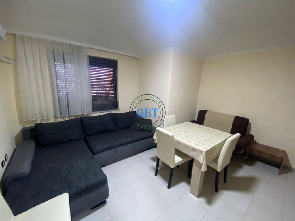 Shitet, Apartament 1+1 ne Plazh Hekurudha, Durres