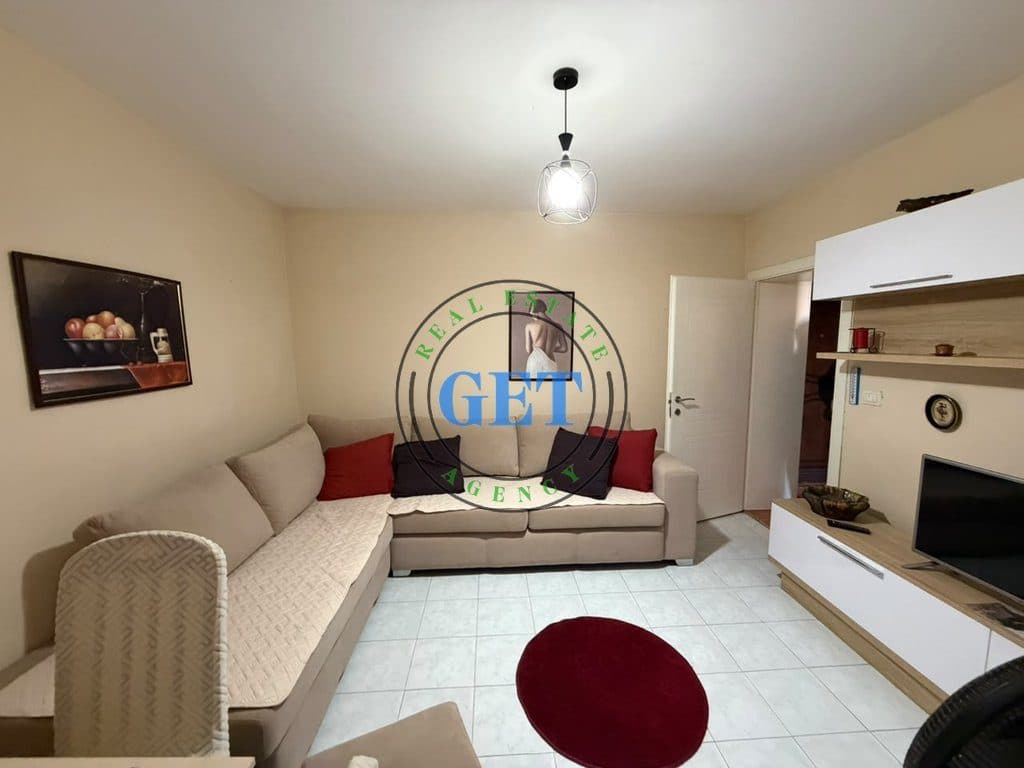 ◆ Jepet me qira apartament 1+1 pranë Prefekturës, Durrës