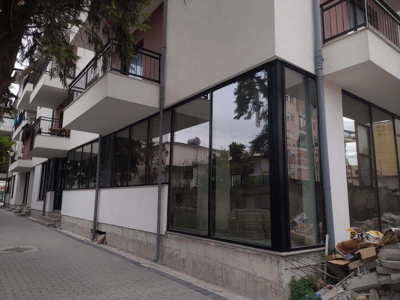 Jepet me Qira Ambient Biznesi | Ish-URT, Durrës