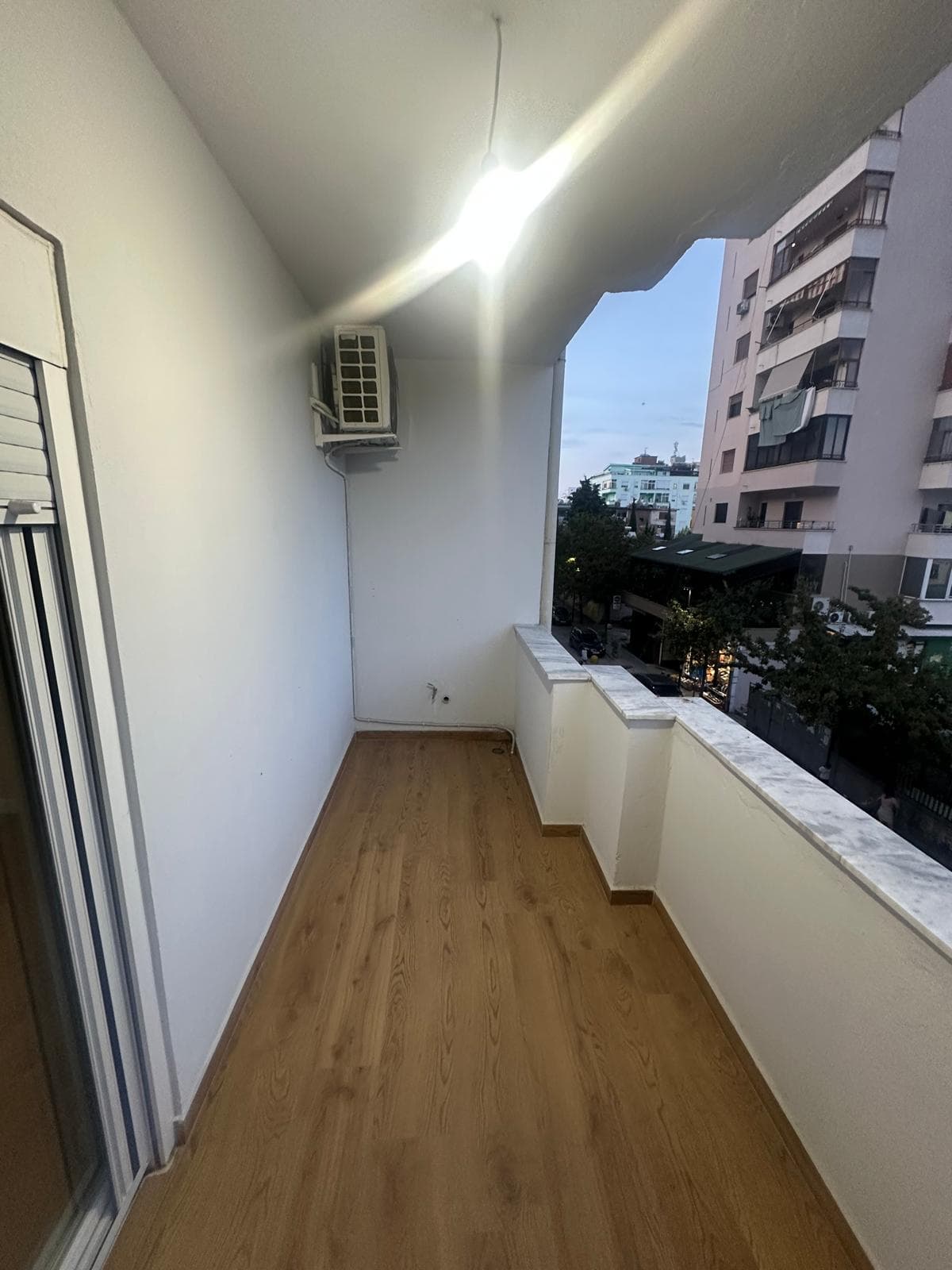 Jepet me Qira Ambient Biznesi | Pranë Tregut të Vogël, Durrës 2