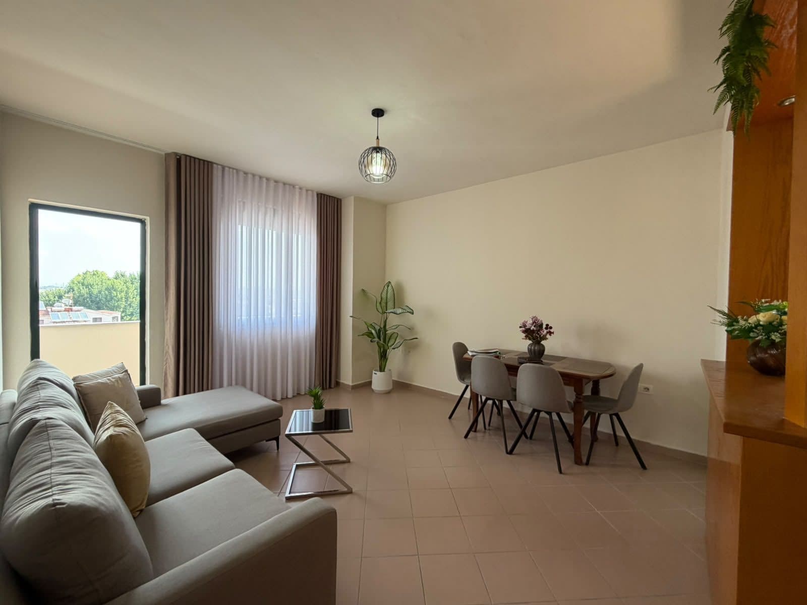 Shitet Apartament 2+1 + 2 Tualete | Rrota e Kuqe, Plazh, Durrës