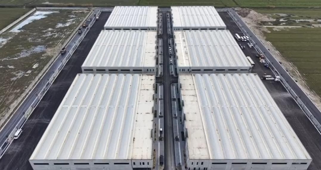 Shitet / Jepet me Qira Kapanon + Zyra | Investim Industrial | Sektor Rinia, Durrës