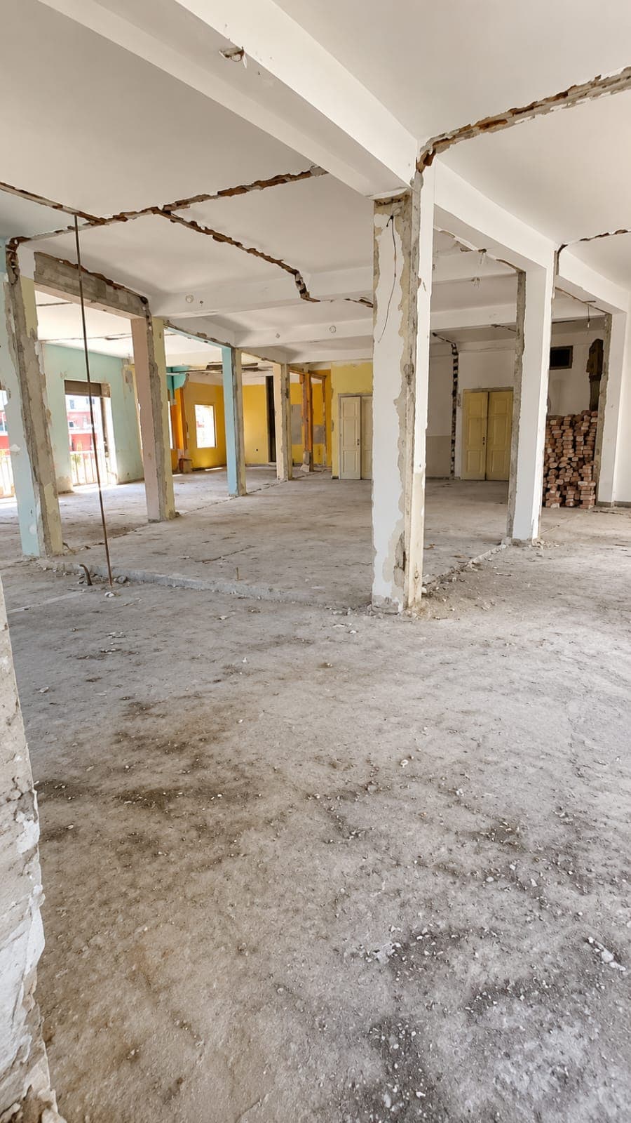 Shitet Apartament për Investim | Përballë Pallatit të Sportit & Stacionit të Trenit, Durrës 4