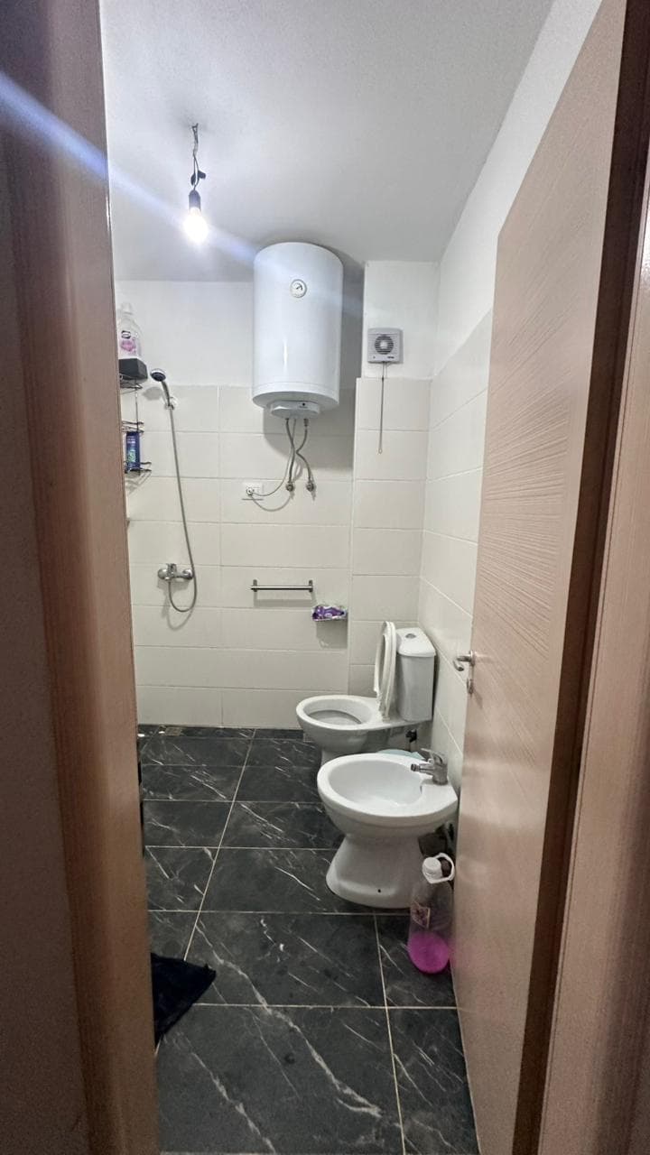 Shitet Apartament 2+1 + 2 Tualete + Verandë | Lagjja 18, Durrës 2